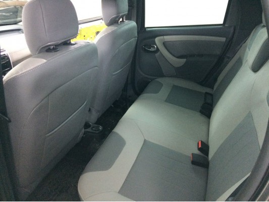 Каркасные авточехлы на Nissan Terrano Каркасные авточехлы на Nissan Terrano